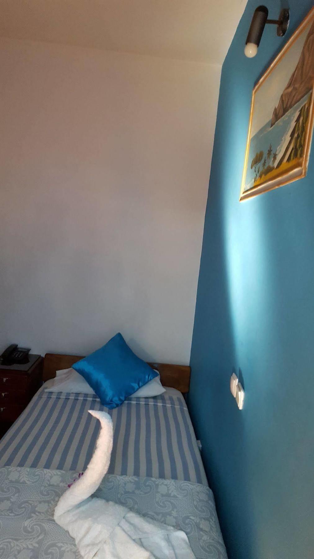Chez Loutcha Residencial Hotel 2*